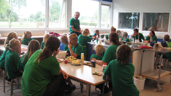 Artikel om Etnisk Madskole i MetroXpress